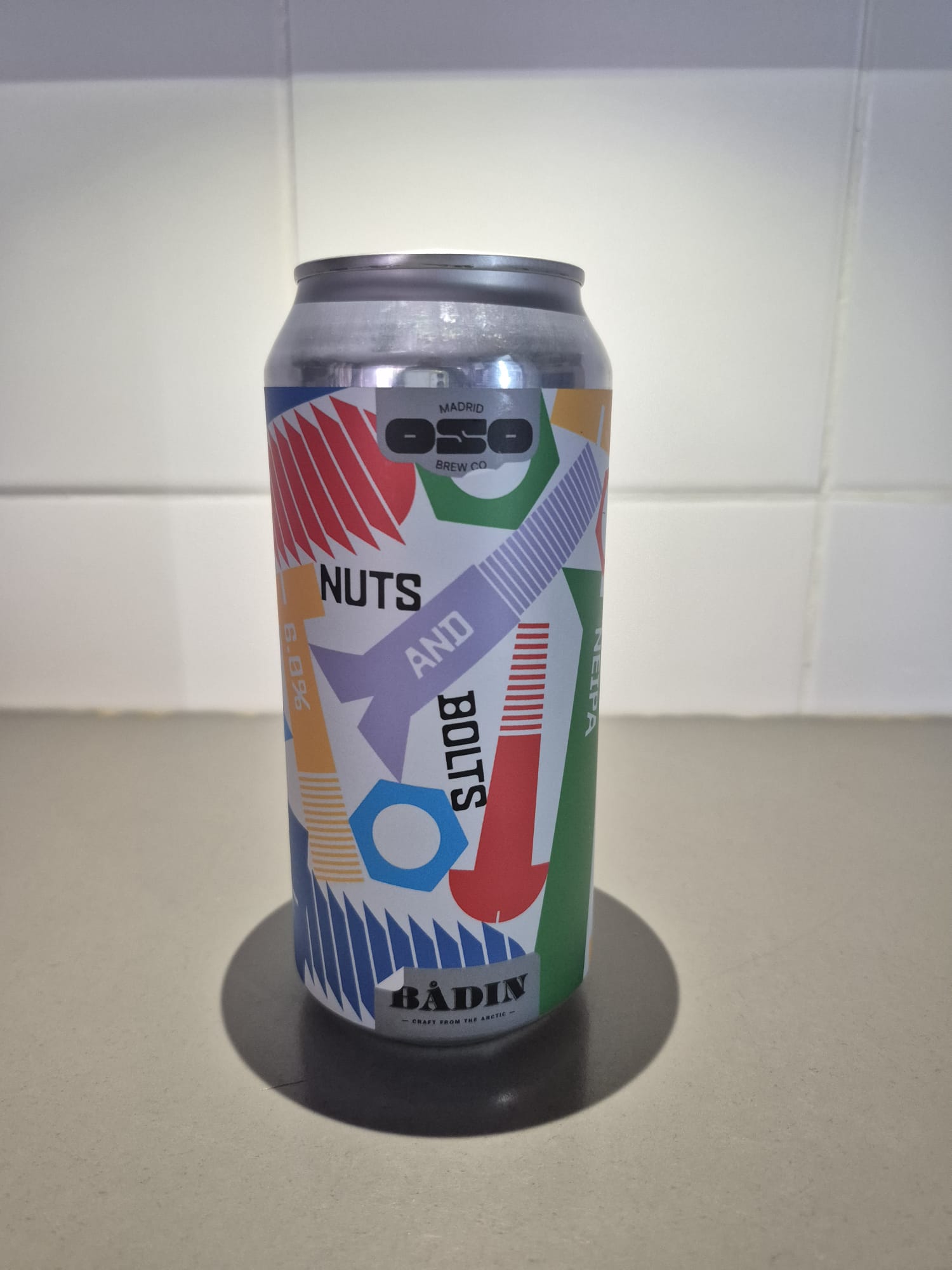 Nuts & Bolts | NEIPA de Oso Brew con Bådin (Noruega)